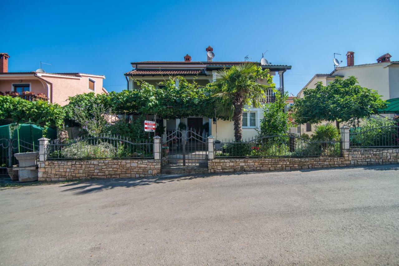 Apartmani Marina Poreč Kültér fotó