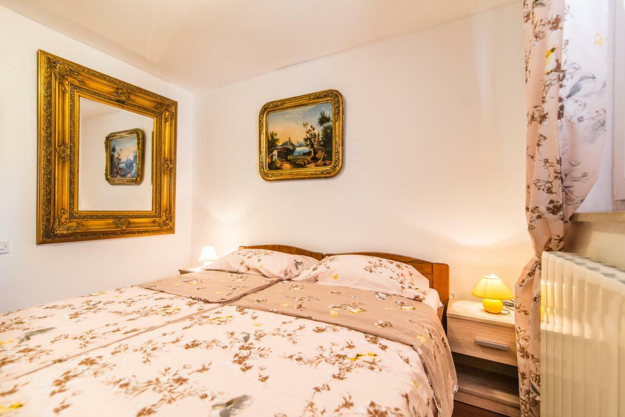 Apartmani Marina Poreč Kültér fotó